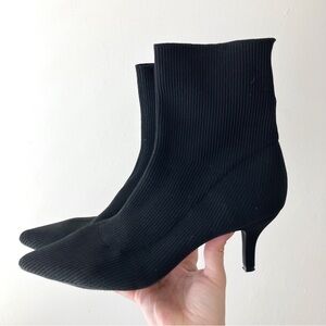 Urban Outfitters • Ribbed Cloth Ankle Boot in Black